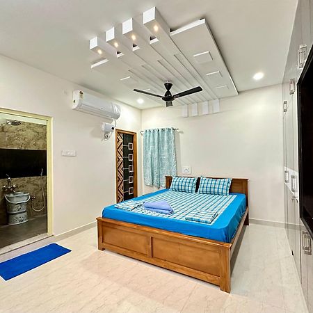 Truelife - 3Bhk Family Suites - Ps4 Pure Veg Restaurant On The Way To Balaji Temple - 2500 Sft Large Signature Apartment - Modular Kitchen - Super Fast Wifi, Smart Tv, 250 Jio Channels - Parking - Easy Access To All Temples - Top Service With Lots Of Тирупати Екстериор снимка