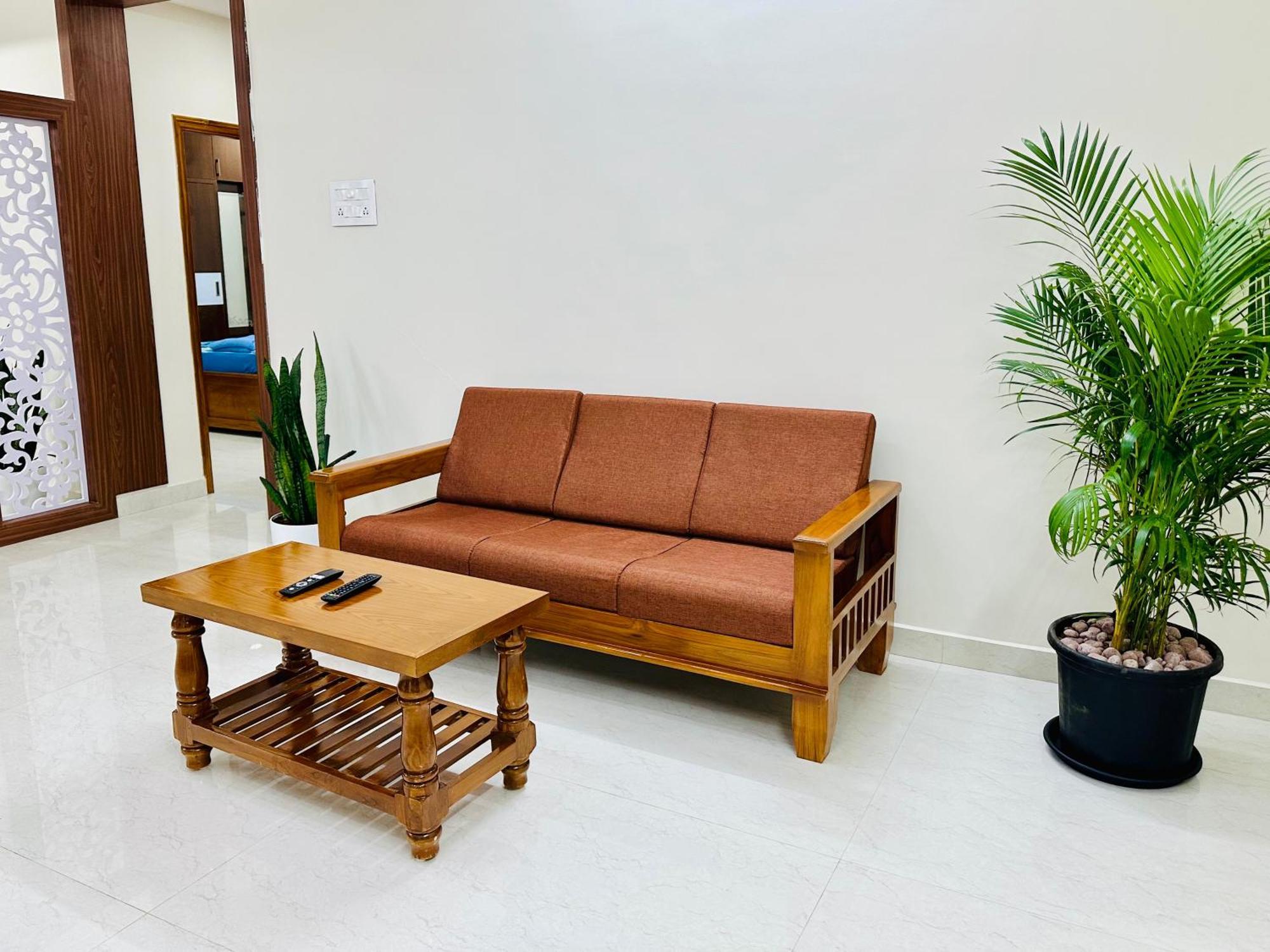 Truelife - 3Bhk Family Suites - Ps4 Pure Veg Restaurant On The Way To Balaji Temple - 2500 Sft Large Signature Apartment - Modular Kitchen - Super Fast Wifi, Smart Tv, 250 Jio Channels - Parking - Easy Access To All Temples - Top Service With Lots Of Тирупати Екстериор снимка