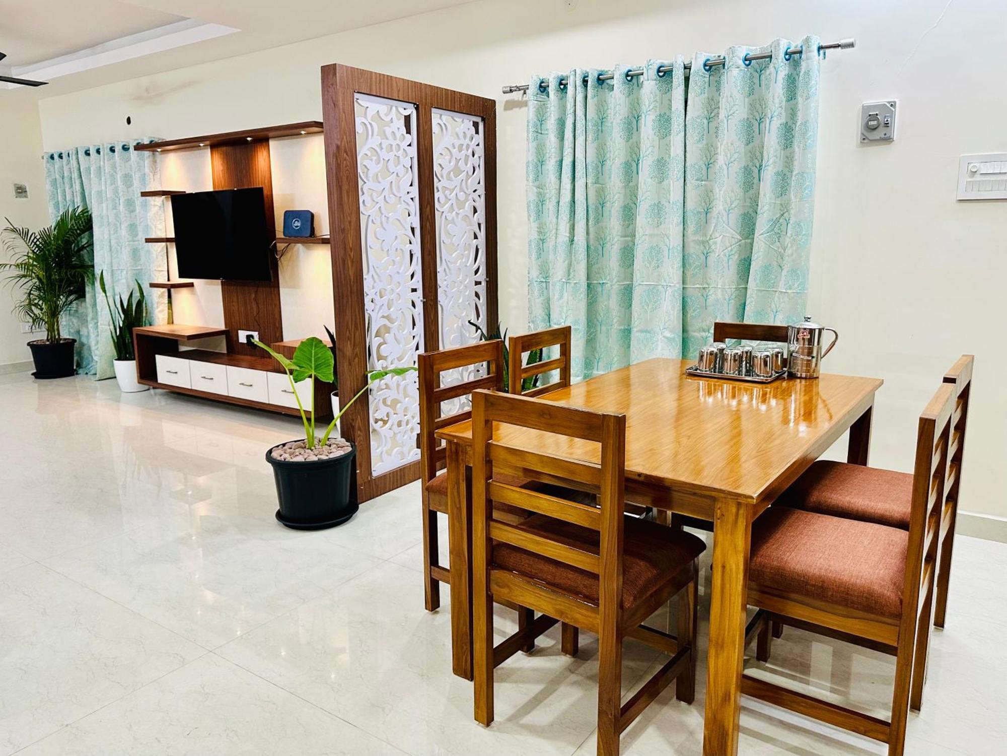 Truelife - 3Bhk Family Suites - Ps4 Pure Veg Restaurant On The Way To Balaji Temple - 2500 Sft Large Signature Apartment - Modular Kitchen - Super Fast Wifi, Smart Tv, 250 Jio Channels - Parking - Easy Access To All Temples - Top Service With Lots Of Тирупати Екстериор снимка