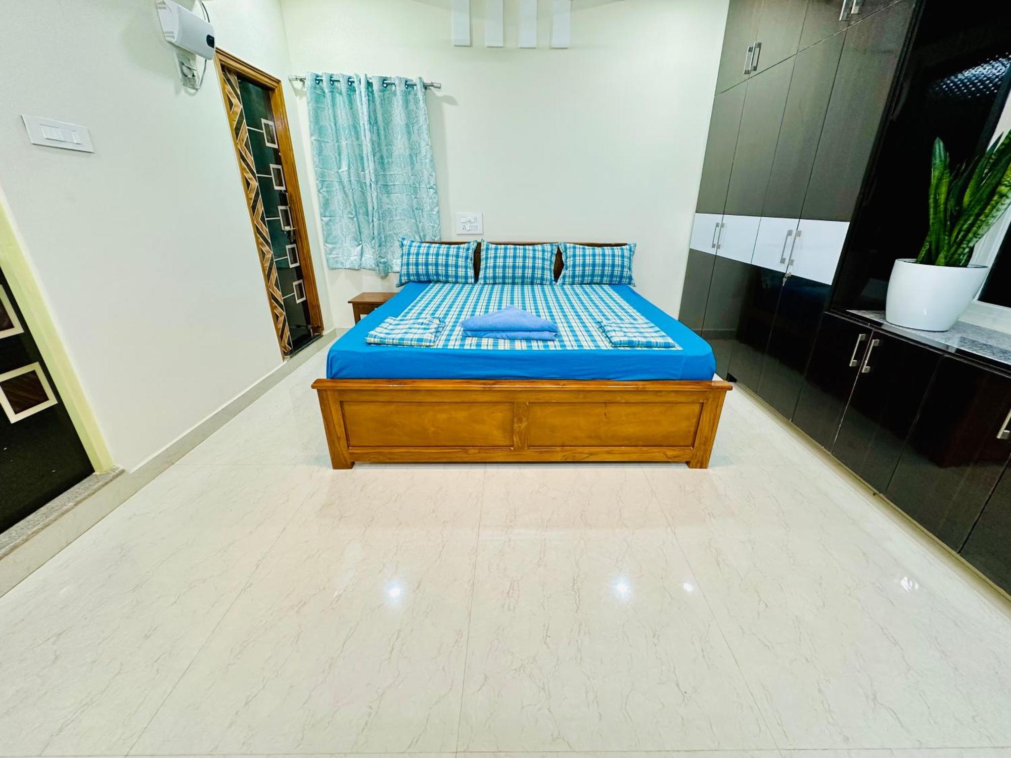 Truelife - 3Bhk Family Suites - Ps4 Pure Veg Restaurant On The Way To Balaji Temple - 2500 Sft Large Signature Apartment - Modular Kitchen - Super Fast Wifi, Smart Tv, 250 Jio Channels - Parking - Easy Access To All Temples - Top Service With Lots Of Тирупати Екстериор снимка